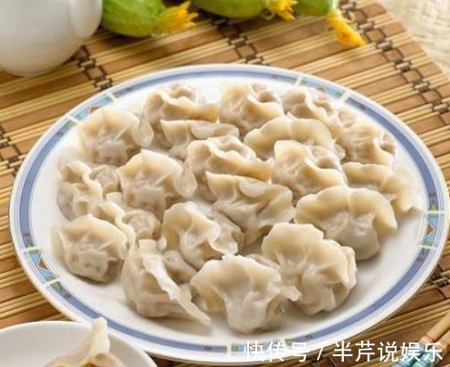 拌饺子馅的时候,要不要加水许多人都做错了,怪不得饺子难吃