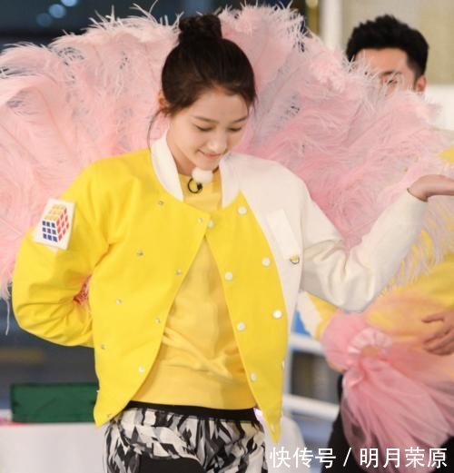 回国发展|鹿晗第一次上跑男害羞，周震南第一次上跑男掉发，看到成毅：让人心动！