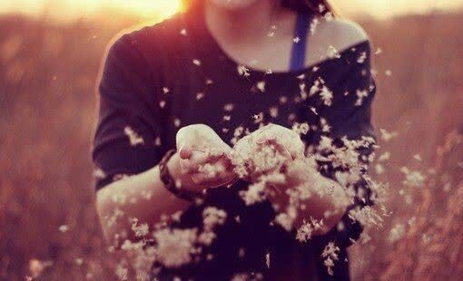 蓝梦$人过五十,学会隐藏这三句话,才能越过越顺心