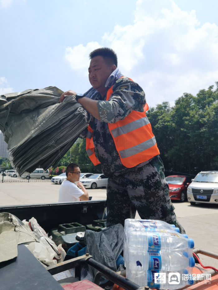 李文洁|风雨面前“鲁豫”并肩 东营这支救援队的身影暖“爆”了！