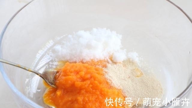 比面包还好吃的豆卷,萝卜和面红豆当馅,软糯可口味道佳