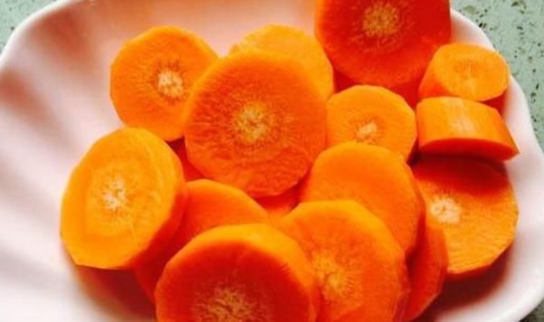 白萝卜|常吃胡萝卜身体越来越棒,但吃胡萝卜有4个禁忌,却少有人知道