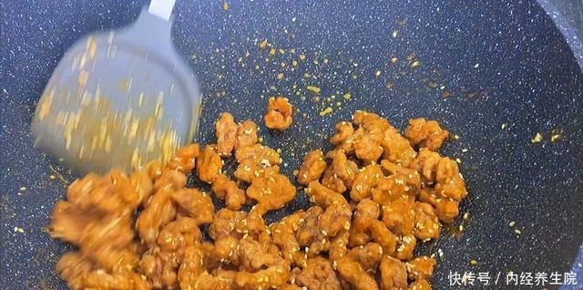 它是“补脑大王”,隔三差五做给孩子吃,孩子聪明,学习好!