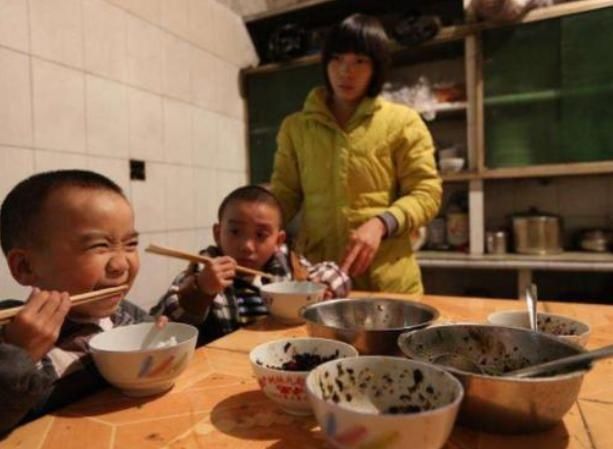 早餐|12岁男孩个头一直“不长”,因常吃这四种早餐,家长快戒掉