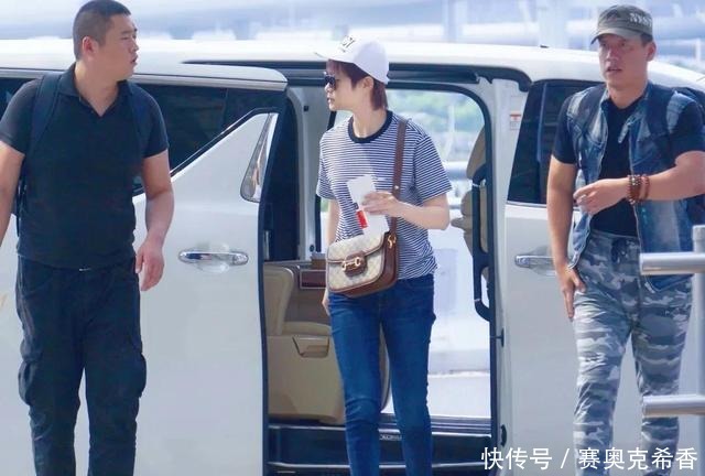 顶级蓝血奢侈品最爱美人颜PK战,你更Pink哪种颜?