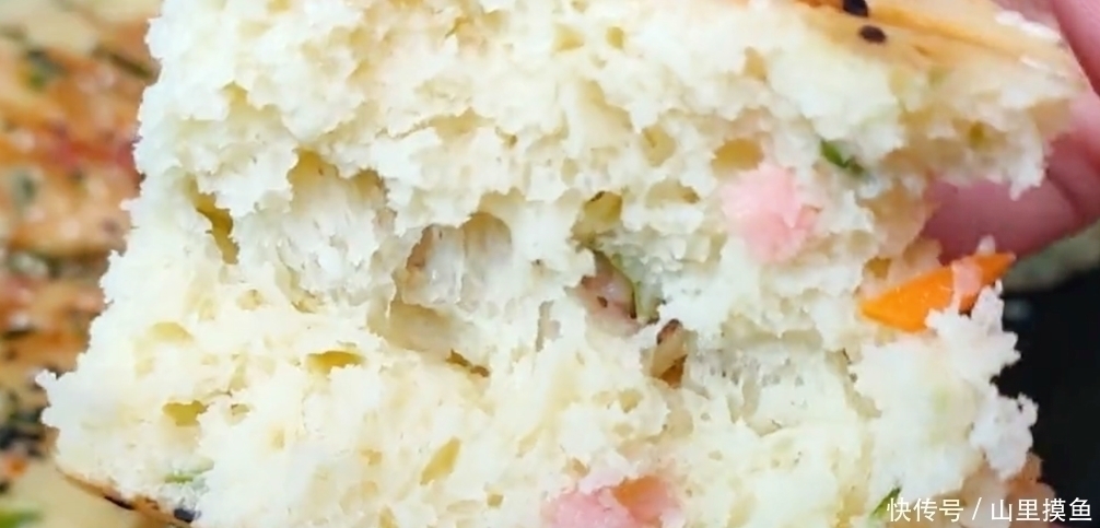 1碗大米打2鸡蛋,不熬粥不做饭,出锅松软鲜香,大人孩子都爱吃