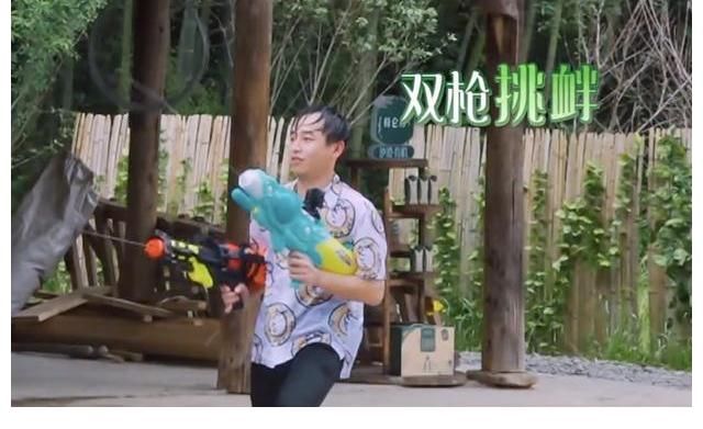 发际线|《向5》最没偶像包袱的嘉宾?随时发出憨笑声,头秃也不画发际线