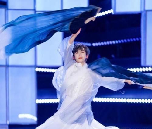 《创4》韩美娟自曝参加节目耽误挣钱，当他说出金额后，难怪人人都想当网红