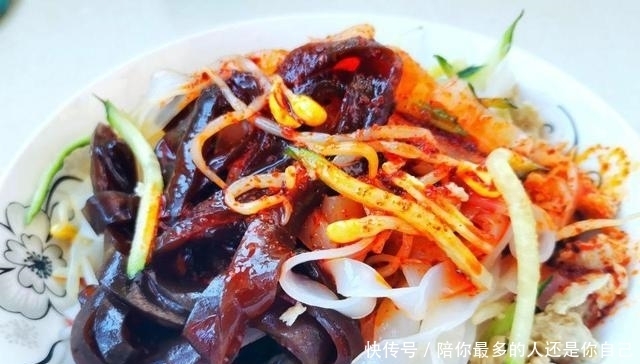 年后的春天,就馋这小吃“3热3凉”,好吃解腻又开胃,很实惠