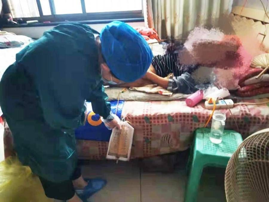 王伟|【医护到家】宁津县中医院为94岁老人上门更换尿管