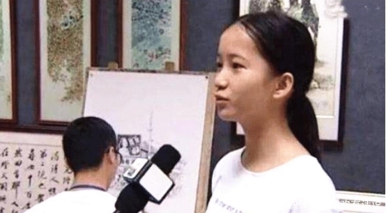 她14岁高考得750分,为出国留学埋头苦读,