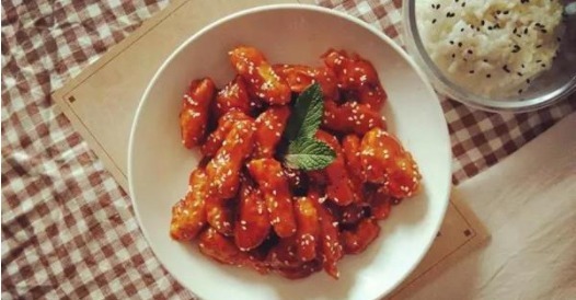 外酥里嫩的糖醋里脊