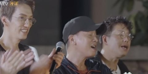 陈小春、谢天华患难见真情，GAI借机自夸，拿自己跟陈小春对比