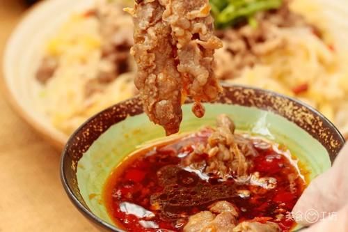  冬天最喜欢的暖胃吃法，热热乎乎煮一锅