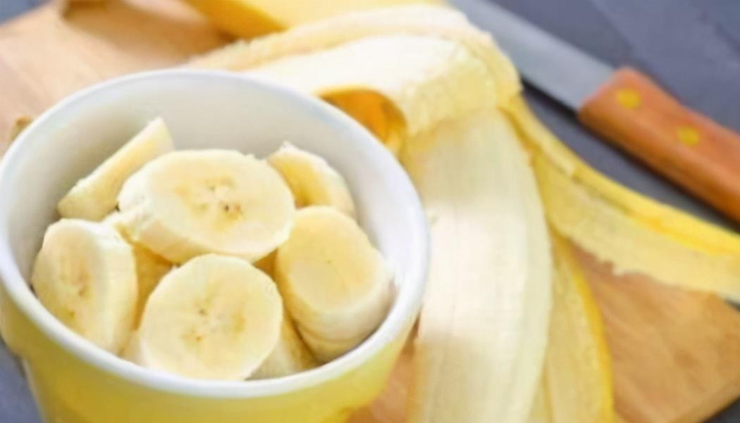 皱纹|每天晚上坚持吃3种食物，淡化皱纹，皮肤水嫩嫩显年轻