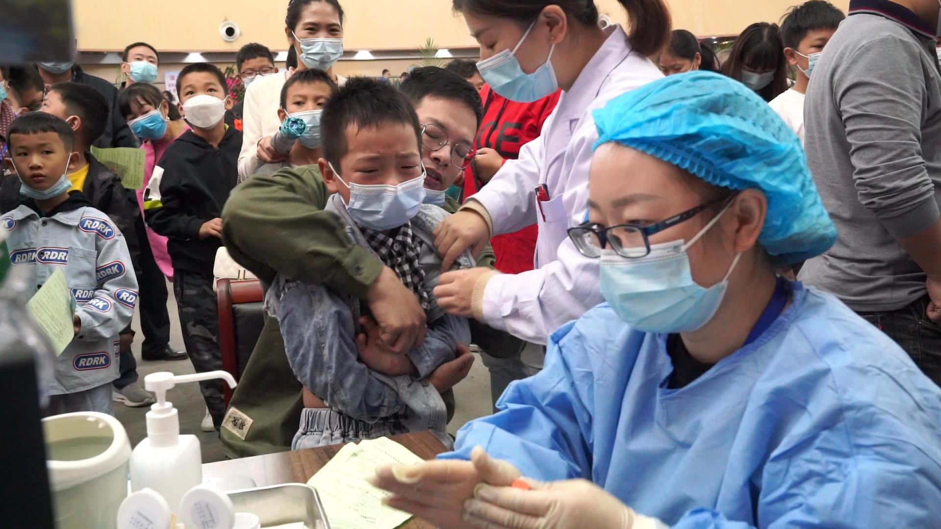 新冠疫苗|“一点都不疼”~丽水的萌娃们为接种新冠疫苗献上一“臂”之力!