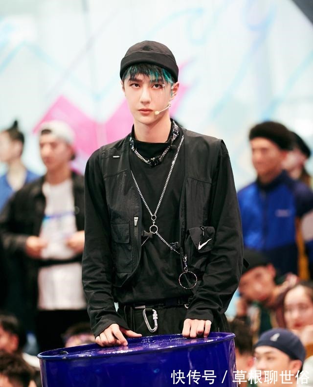 王一博|炸场专家王一博实名舞台玩家，低调有实力，有趣又可爱