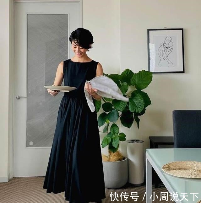 穿搭 凭着一头“短发”,中年的她美得高级!3大穿搭要点,学会你也行!