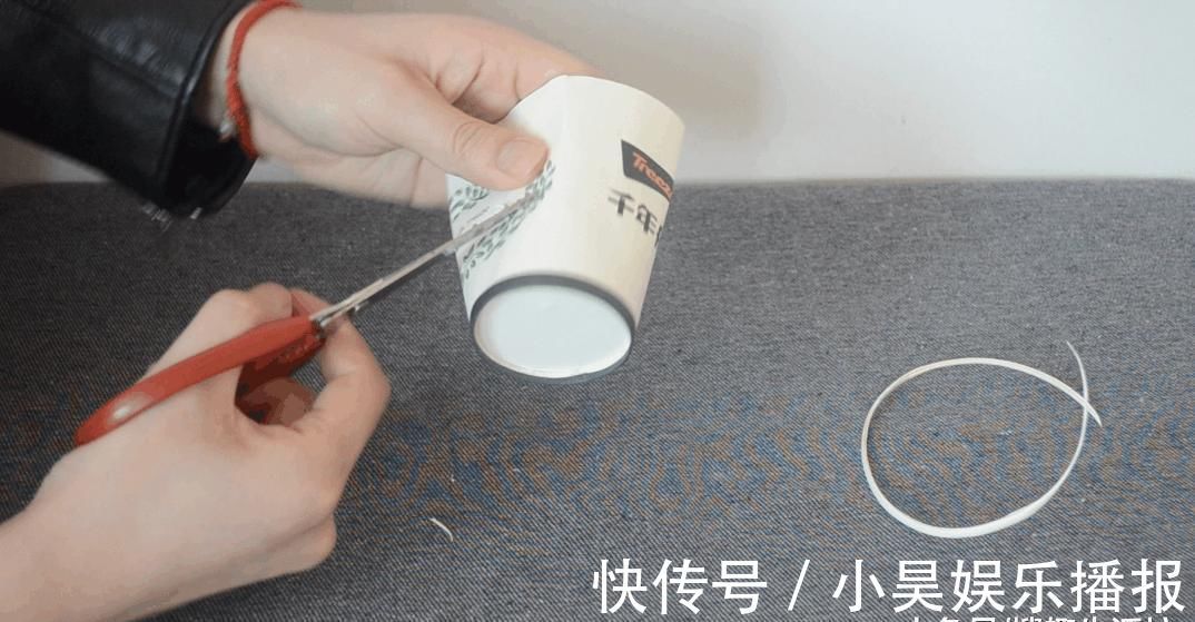 纸杯|一次性纸杯别再扔了, 改造一下放客厅有大用处, 家家户户都用得着