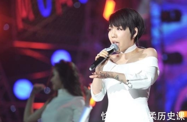 一夜成名|《好声音》亚军出道,20岁一夜成名,吴莫愁兜兜转转回到最初