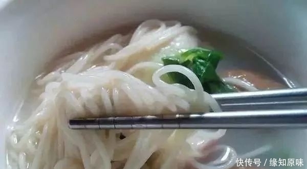 面馆师傅:煮面条时,很多人少做了这2步,难怪面条不好吃