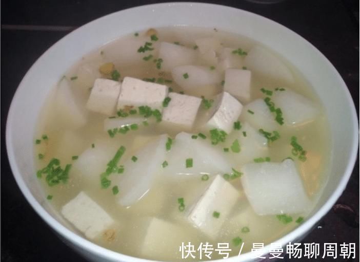 豆腐|白萝卜和它是绝配，简单煮一煮，暖胃驱寒，补钙质，不懂太可惜！