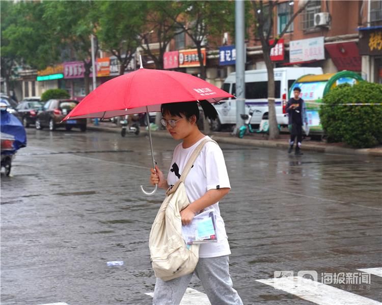 高考|高清组图丨高考邂逅雷雨天！看德州高考学子风雨赶考