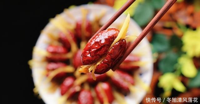 年夜饭必不可少的一道菜“金丝蒸枣”,寓意财源滚滚,长寿健康