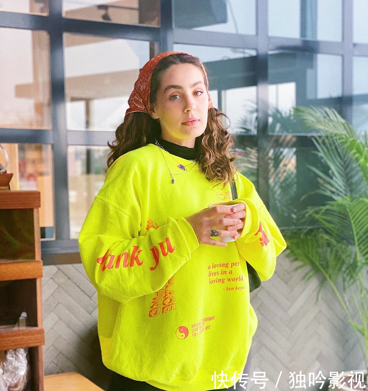 法拉吉|环球美女:30岁的阿西亚·法拉吉,时尚的科威特模特和时装设计师