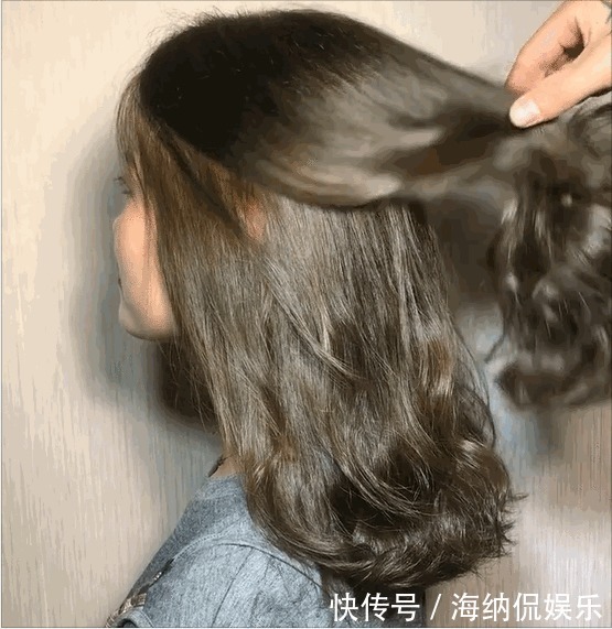 短发 时尚发型40左右女人,要学会打扮!短发烫后时尚有女人味