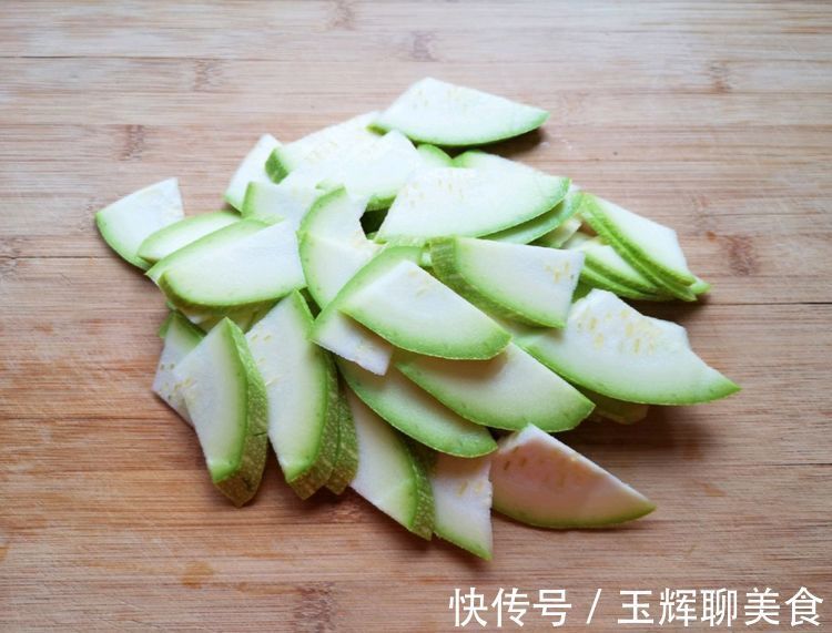 醋溜西葫芦|西葫芦此做法,酸酸甜甜,低脂营养,清脆爽口,吃不够
