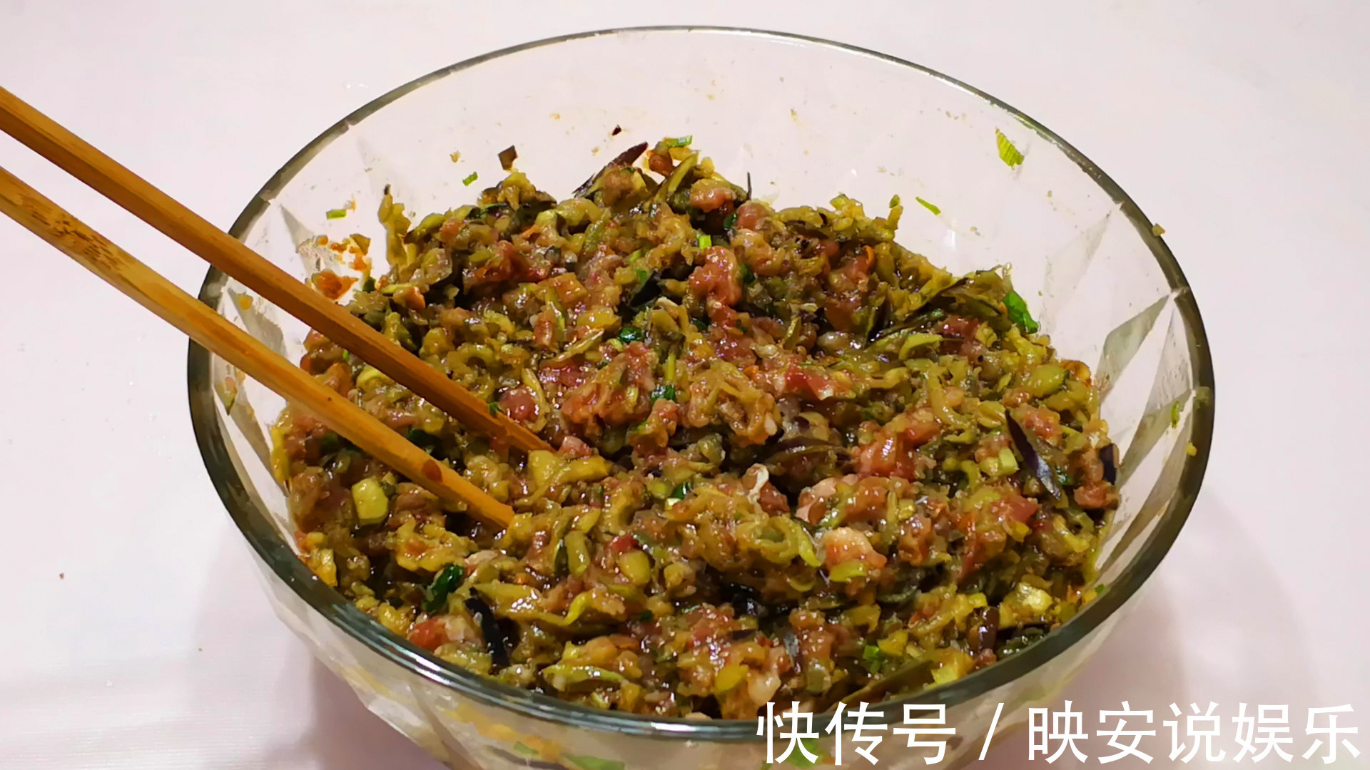 多汁|茄子包饺子,实在太好吃了,鲜美多汁不油腻,比肉饺子还香还好吃