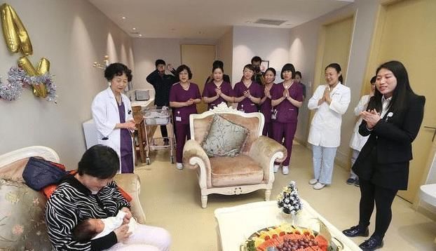 徐虹|“女儿你出去坐月子吧,你弟要回家”“妈,不,阿姨这是我的房”