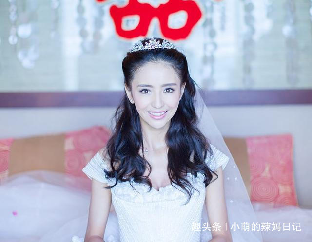 杨幂 发际线高的女人，这5种发型不要剪了，显老不说还没特没气质