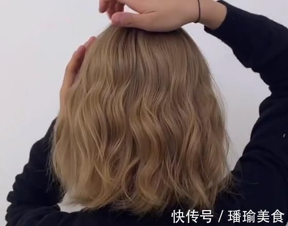 理发店|女孩换了款简约型编发后,居然意外很好看,女生:好想编同款