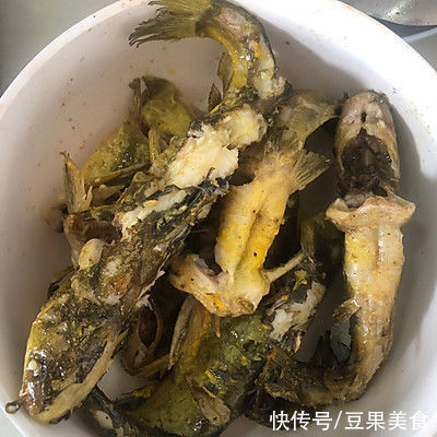 这道黄丫角焖鸡蛋连续吃了3碗，全家人都一致好评