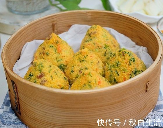 家人|玉米面窝窝头这样做,营养健康又香软美味,一上桌就被家人抢着吃