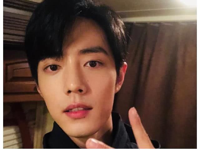 慶功宴|肖戰(zhàn)私人聚餐被商家泄露，現(xiàn)場(chǎng)一片混亂，面對(duì)粉絲憤怒商家慫了！