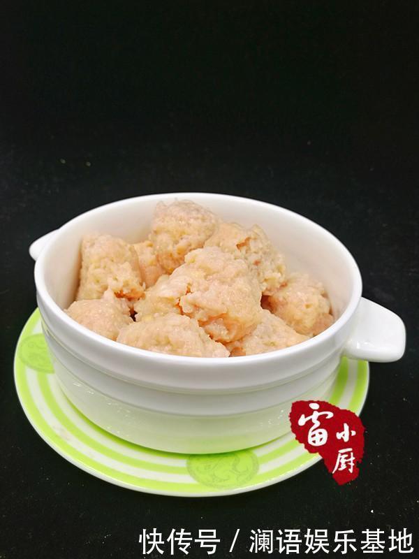 白萝卜又一新吃法,又香又好吃,孩子最爱!