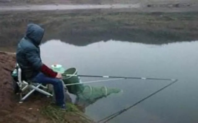 冬天找钓位,老手都避开“三个废点”,不然傻傻等一天