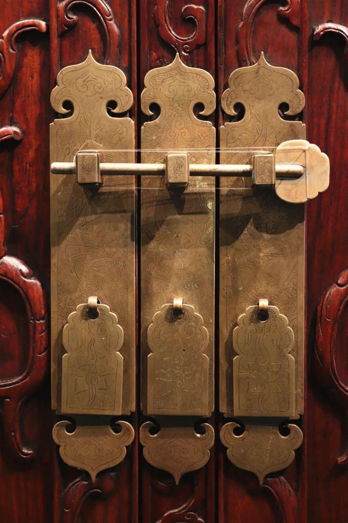  剪影|康熙来了——两件家具勾勒的王朝剪影