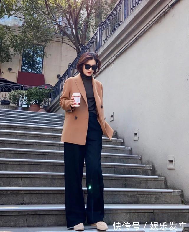 驼色 别再说冬天衣服穿不好看了,用基础黑+这“三”色,上身效果很绝