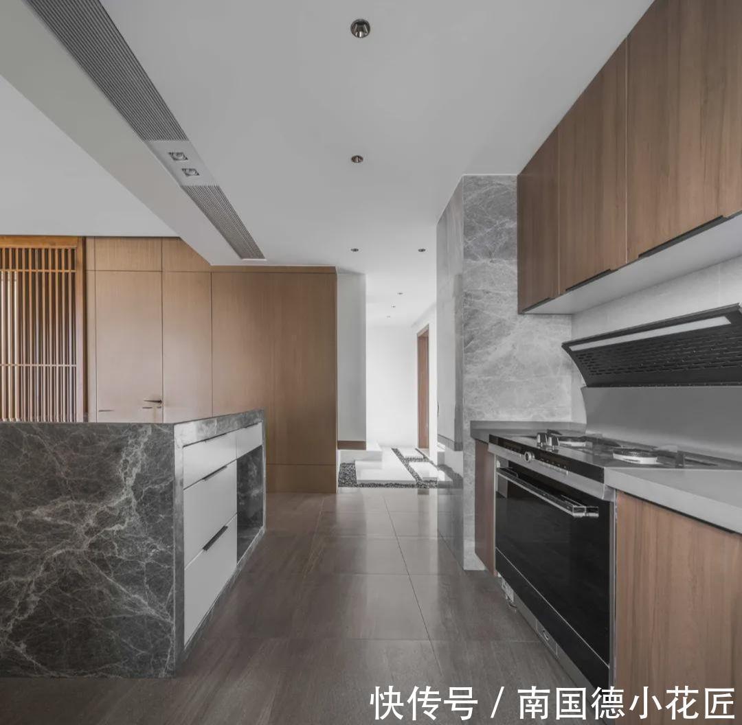 大理石|进门玄关就眼前一亮,这个130平的家,总造价62万