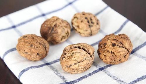 毒素|不是啥都能放冰箱的,放错了食物,腐烂更快,黄曲霉毒素更多