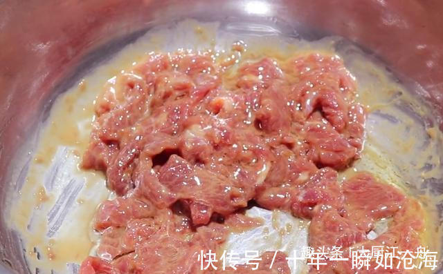 这才是炒牛肉的正确做法,牛肉鲜嫩多汁还不柴,香辣又下饭