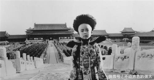 夜壶|溥仪晚年游故宫,看见导游讲解一名贵花瓶,他笑道那是皇帝夜壶