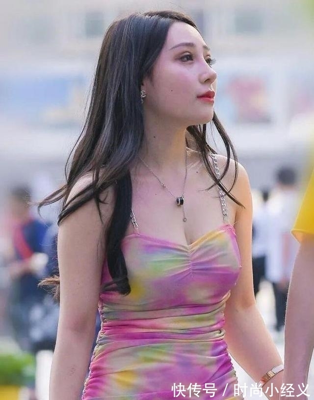 连衣裙|连衣裙的搭配增添日系时髦感,穿出女性独有风格,女神范十足