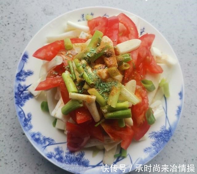 西红柿蒸茄子,茄子这样做好吃又省油!