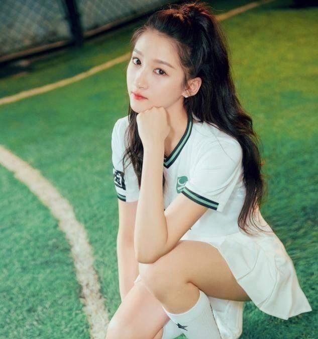 马尾辫 女人别再披头散发了,太显老!今年流行这5种发型,减龄显脸小