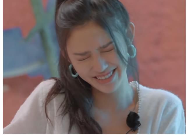 景甜新綜藝首播太尷尬!區(qū)別對(duì)待素人嘉賓,女網(wǎng)紅被改造后不滿意